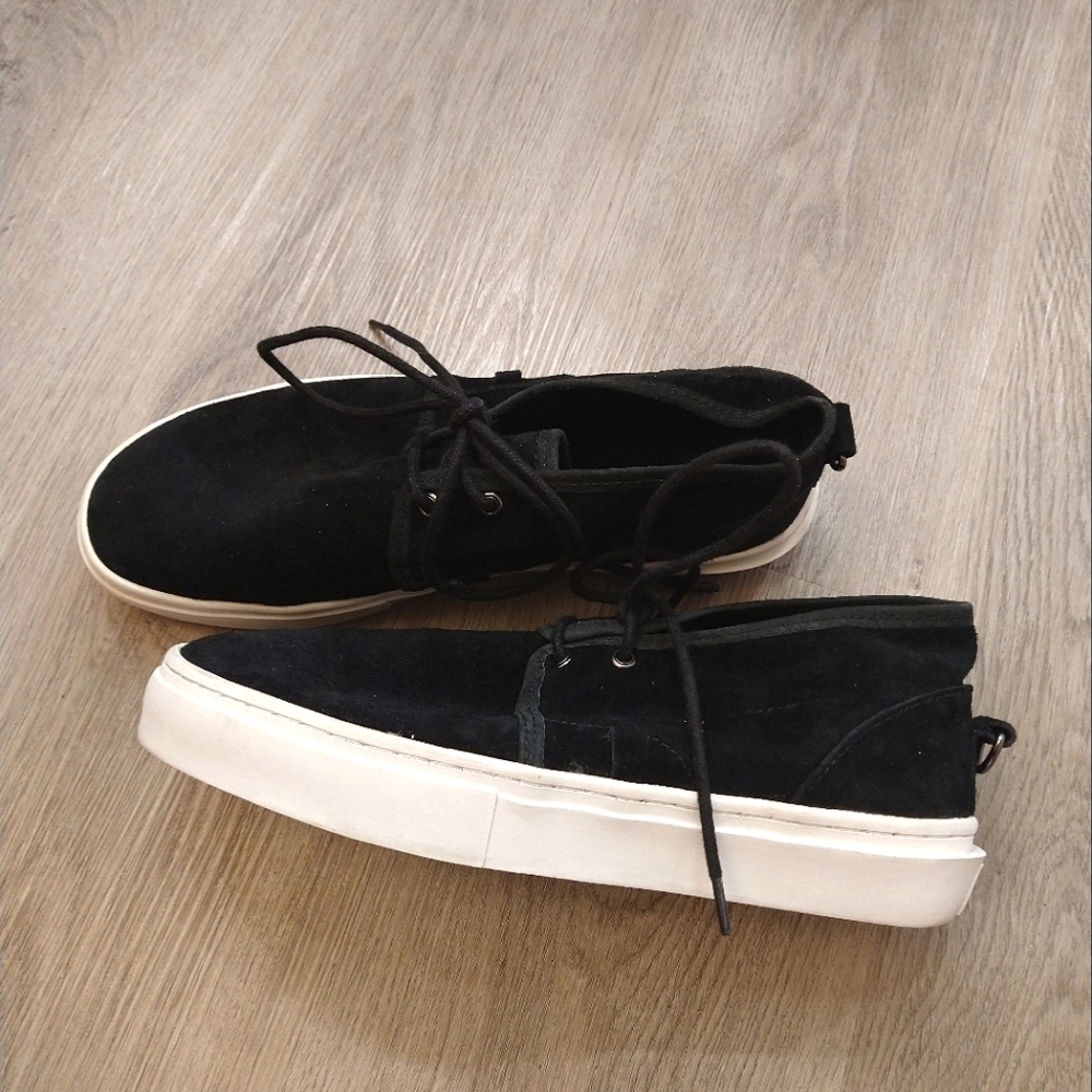 Clearweather Black Suede Skateboard Shoes. Size 8